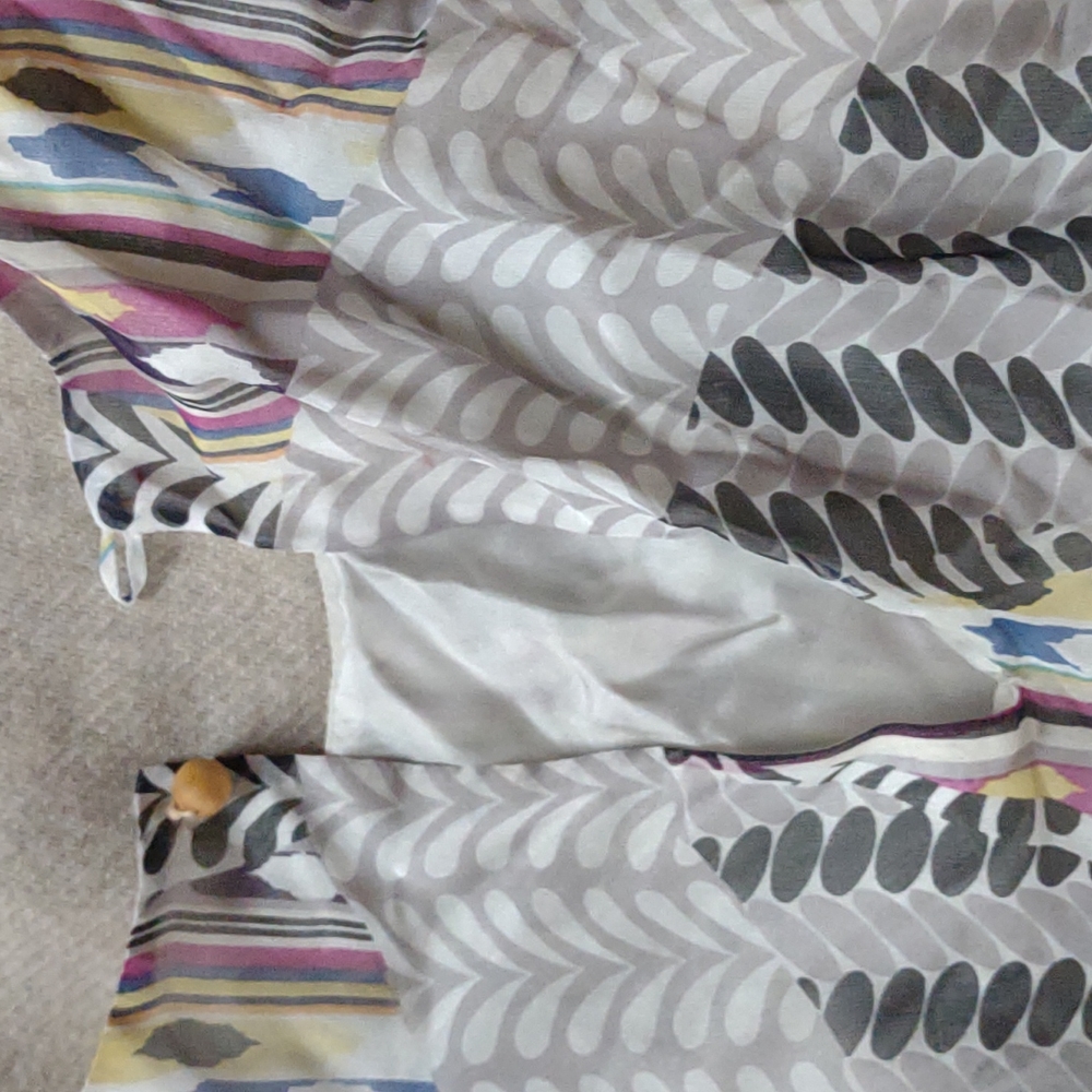 Silk Blouse With Geometric Pattern - image 2